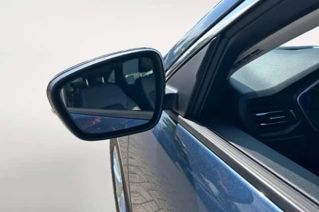 Ford Kuga (2022) thumbnail 15