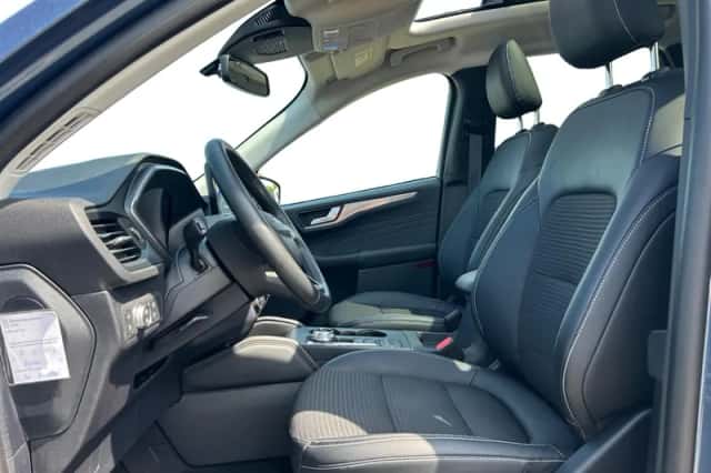 Ford Kuga (2022) thumbnail 18