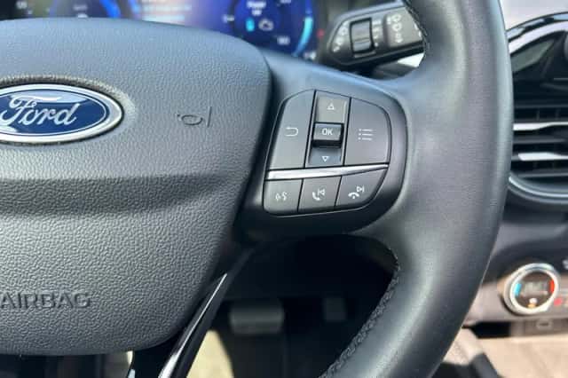 Ford Kuga (2022) thumbnail 21