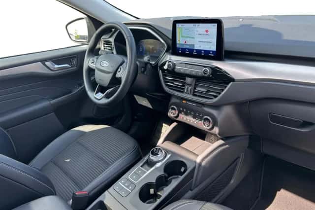 Ford Kuga (2022) thumbnail 9