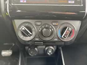Suzuki Swift (2020) thumbnail 16
