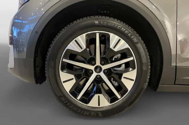Ford Explorer (2026) thumbnail 9