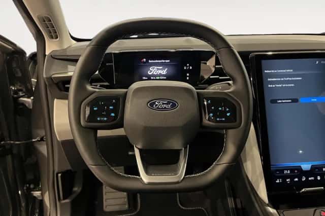 Ford Explorer (2026) thumbnail 10