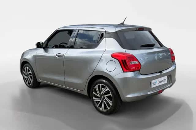 Suzuki Swift (2022) thumbnail 5
