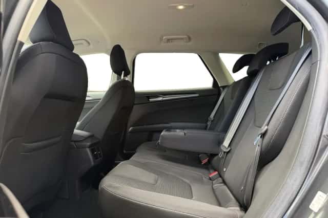 Ford Mondeo (2019) thumbnail 24