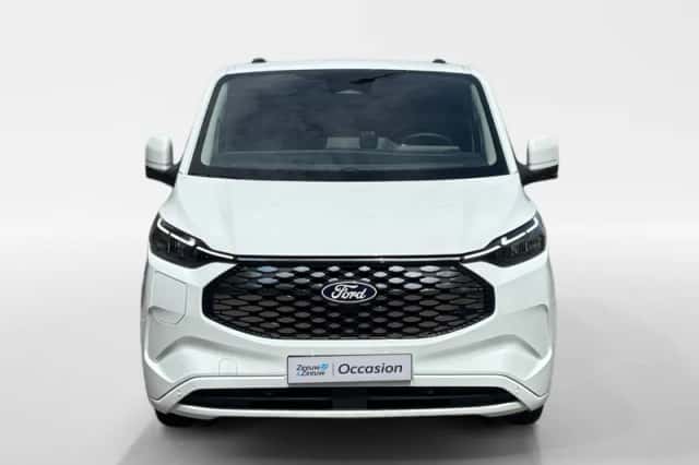 Ford E-Transit Custom (2026) thumbnail 2
