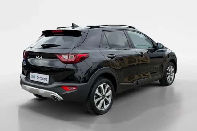 Kia Stonic (2022) thumbnail 2
