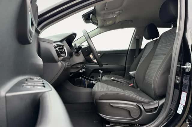 Kia Stonic (2022) thumbnail 11