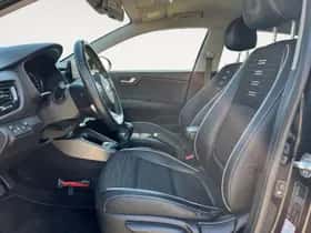 Kia Stonic (2022) thumbnail 32