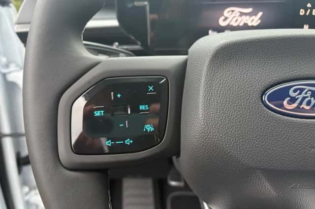 Ford Explorer (2026) thumbnail 16