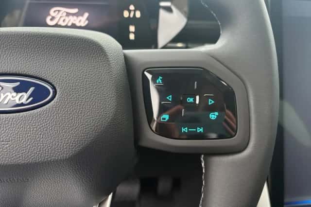 Ford Explorer (2026) thumbnail 17