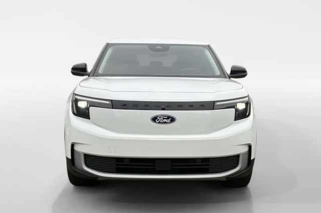 Ford Explorer (2026) thumbnail 5