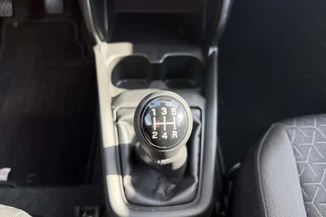 Suzuki Swift (2025) thumbnail 18