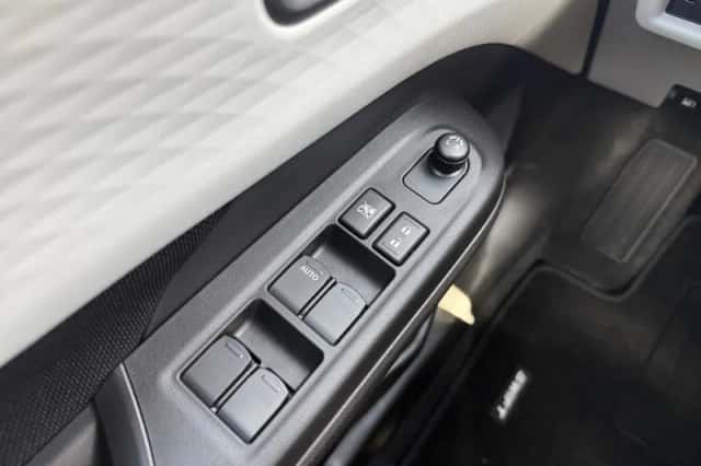 Suzuki Swift (2025) thumbnail 21