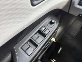Suzuki Swift (2025) thumbnail 21