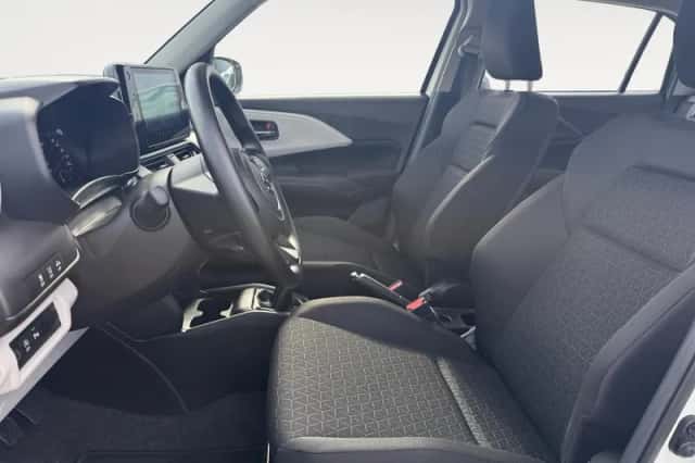 Suzuki Swift (2025) thumbnail 10