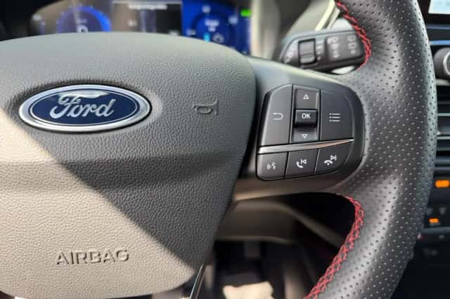 Ford Kuga (2022) thumbnail 19