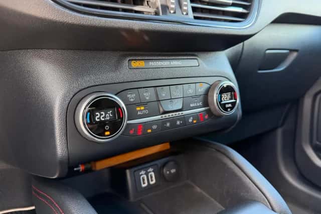 Ford Kuga (2022) thumbnail 21