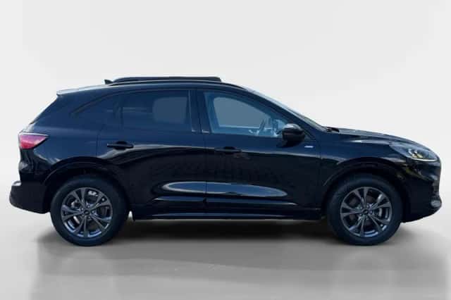 Ford Kuga (2022) thumbnail 4