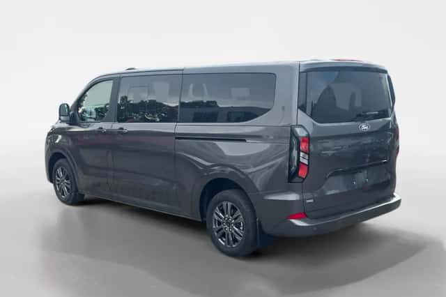 Ford Tourneo Custom (2025) thumbnail 3