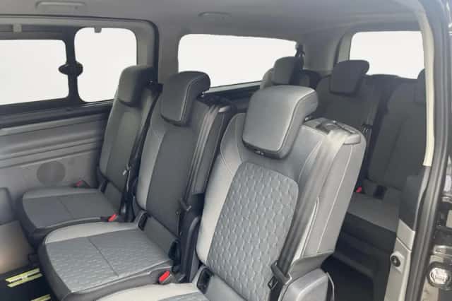 Ford Tourneo Custom (2025) thumbnail 9