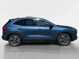 Ford Kuga (2021) thumbnail 3