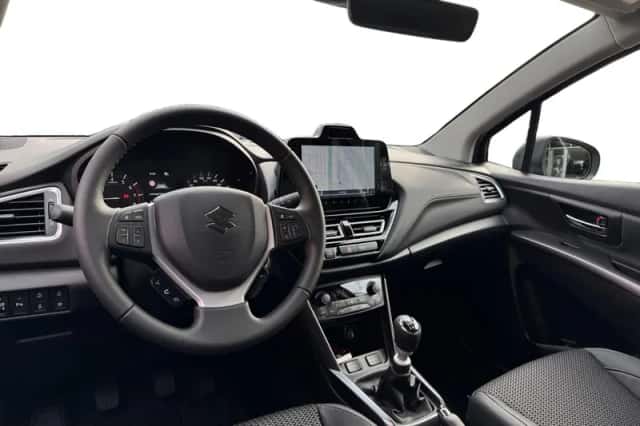 Suzuki S-Cross (2025) thumbnail 11