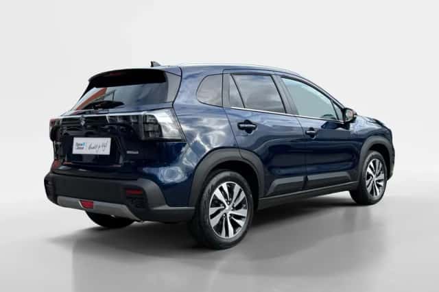 Suzuki S-Cross (2025) thumbnail 5