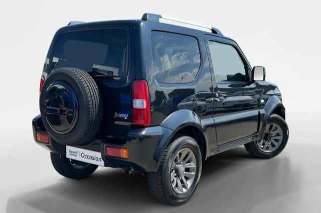 Suzuki Jimny (2015) thumbnail 2
