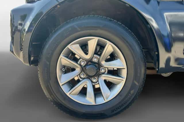 Suzuki Jimny (2015) thumbnail 16