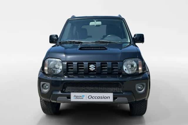 Suzuki Jimny (2015) thumbnail 6