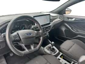 Ford Focus (2023) thumbnail 16