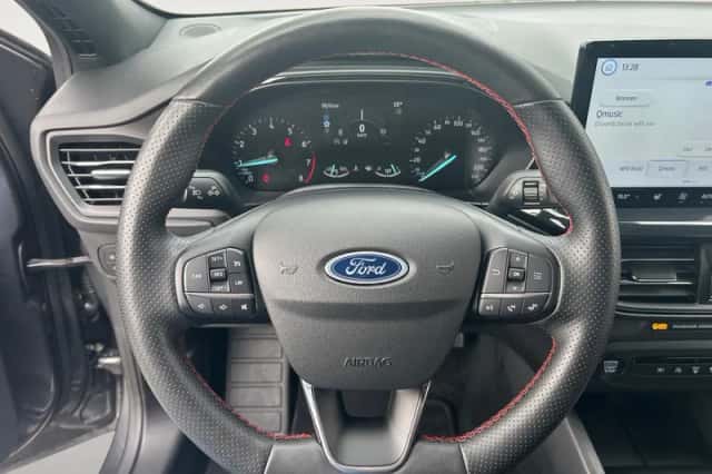 Ford Focus (2023) thumbnail 17
