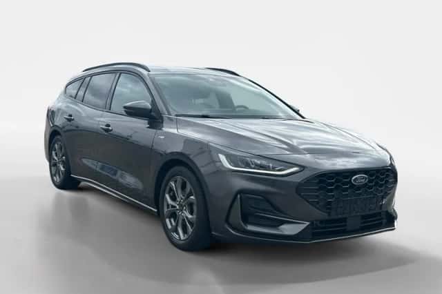 Ford Focus (2023) thumbnail 3