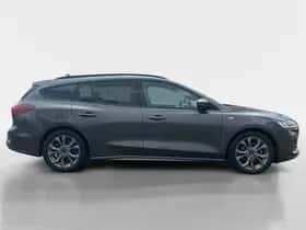 Ford Focus (2023) thumbnail 5