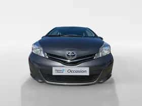 Toyota Yaris (2012) thumbnail 7