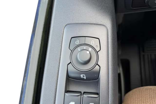 Ford Transit Custom (2024) thumbnail 16