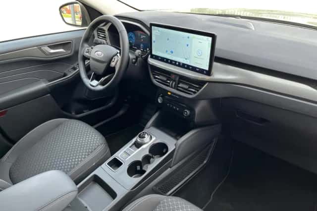 Ford Kuga (2025) thumbnail 3