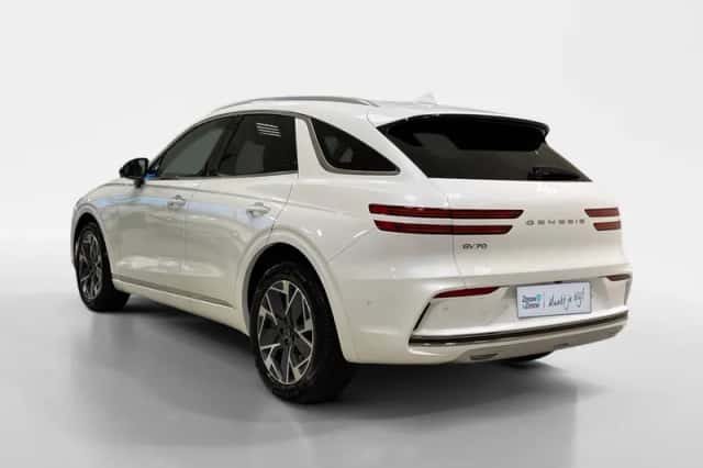 Genesis GV70 (2026) thumbnail 3