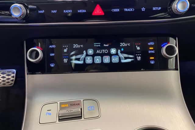 Genesis GV70 (2026) thumbnail 18