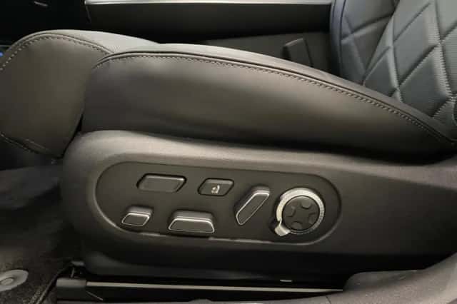 Genesis GV60 (2026) thumbnail 12