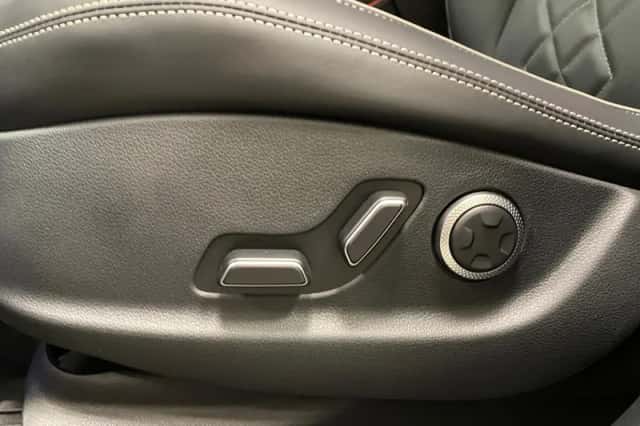 Genesis GV70 (2026) thumbnail 19