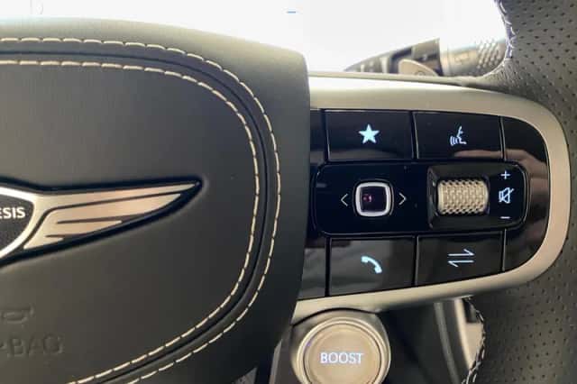 Genesis GV70 (2026) thumbnail 23