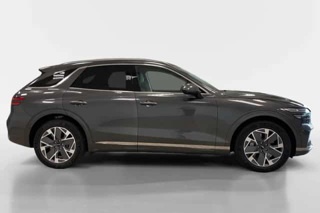 Genesis GV70 (2026) thumbnail 4