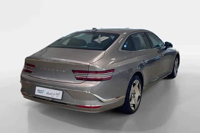 Genesis G80 (2026) thumbnail 2