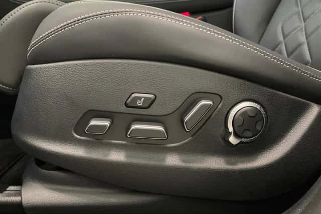 Genesis GV70 (2026) thumbnail 22