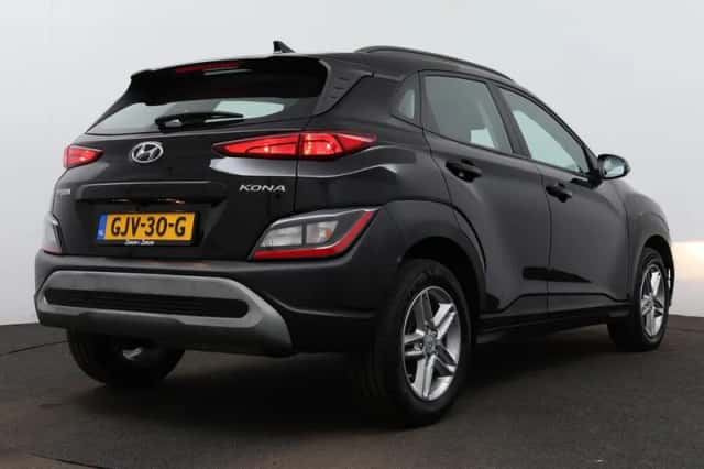 Hyundai Kona (2021) thumbnail 3