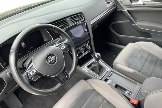 Volkswagen Golf (2017) thumbnail 15
