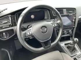 Volkswagen Golf (2017) thumbnail 16