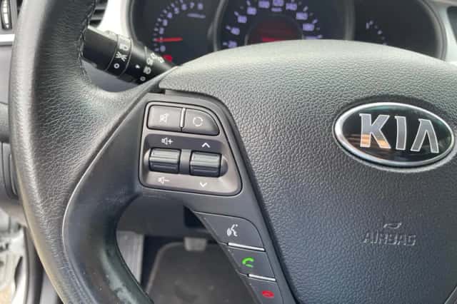 Kia Cee'd (2018) thumbnail 19